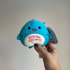 NWT 4.5” Squishmallow Rey The Shark (Valentines Edition)